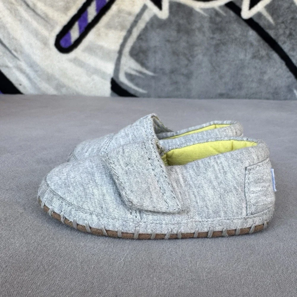 Size‎ 4c - Toms Baby Crib Shoes Grey Gray Unisex Hook Loop Closure Free Shipping